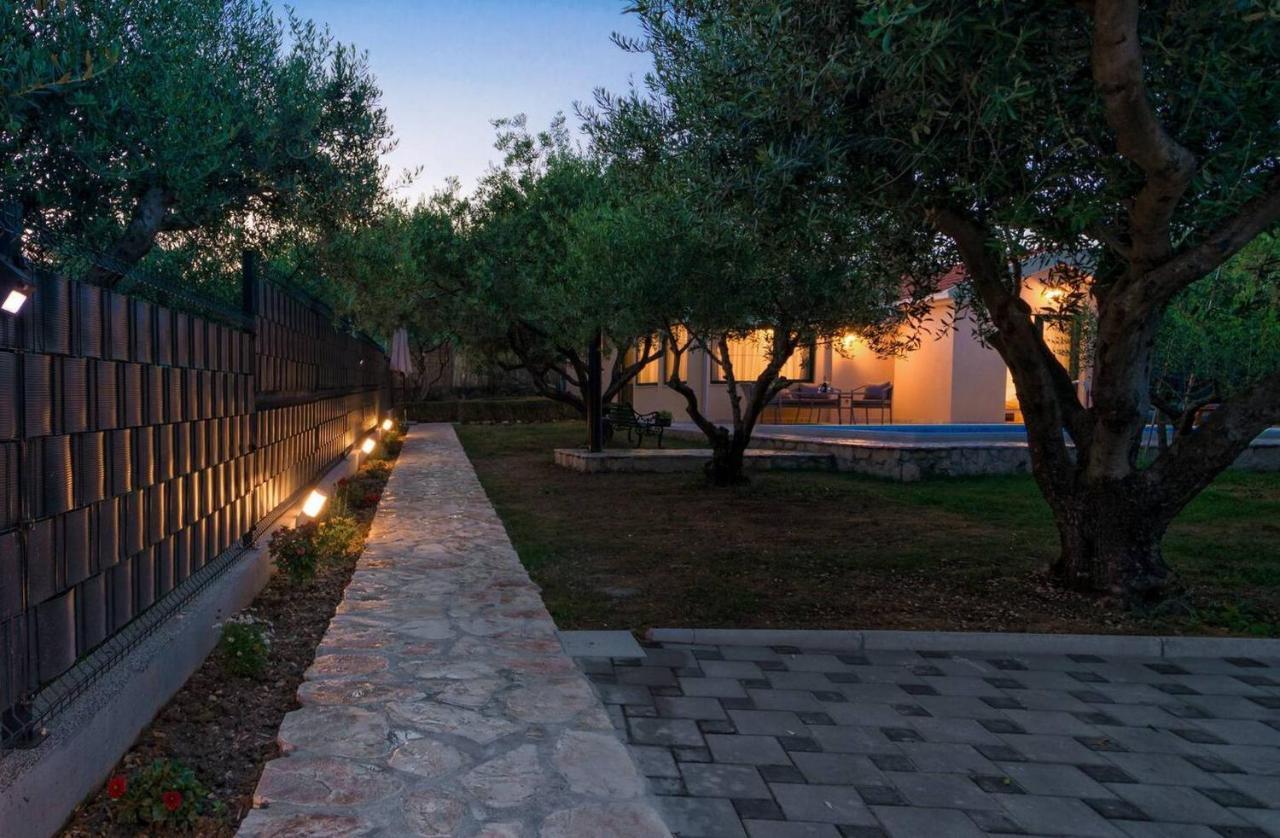 Holiday Home Secret Kastela Exterior photo